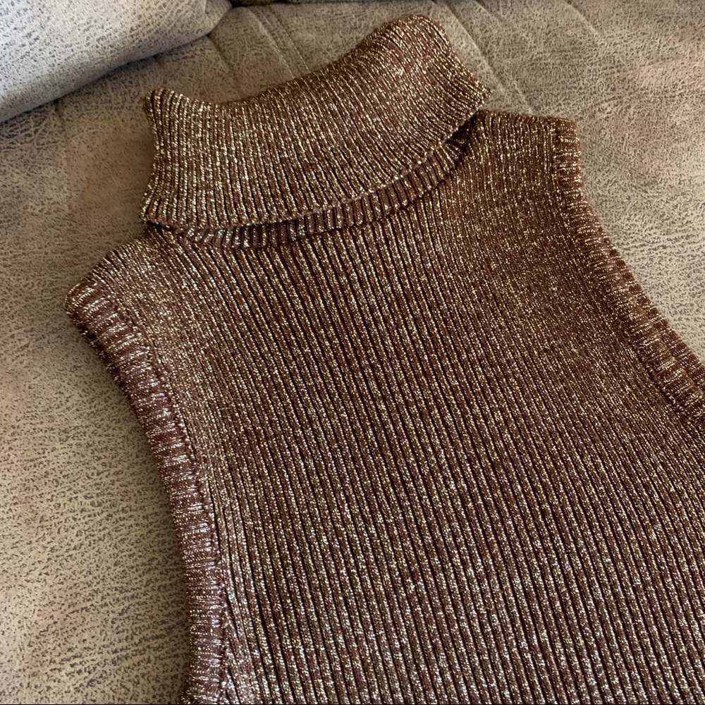 Ladies Sleeveless Turtleneck Sparkle Top - Picture 2 of 2